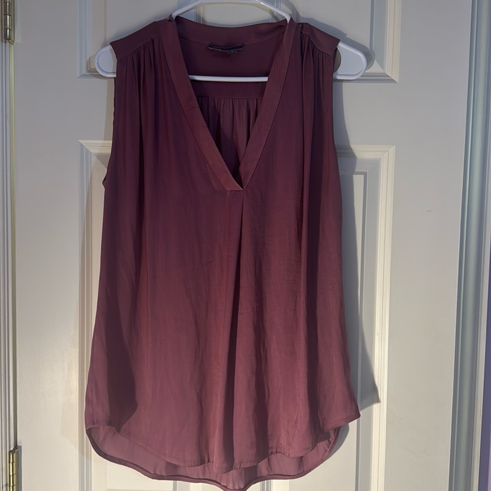 Mauve pinkish purple top